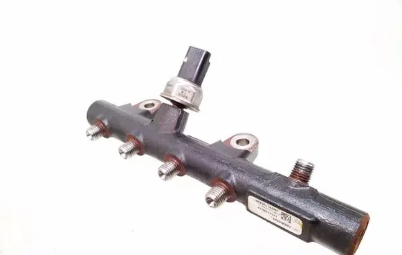 Nissan Pulsar Fuel main line pipe 160350229 175210651R 85PP6801