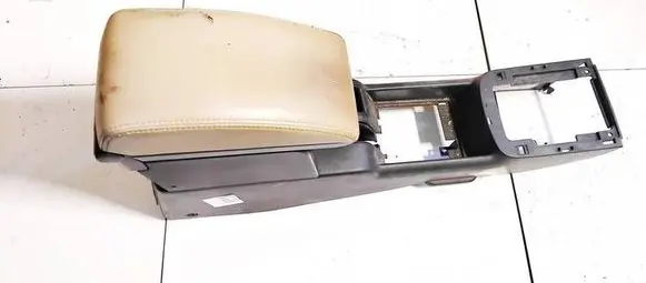 Nissan Tiida C11 Armrest 96965ew000 kh000469
