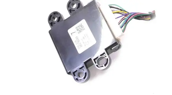 Mitsubishi Outlander Air suspension control unit module (rear) 8637B099
