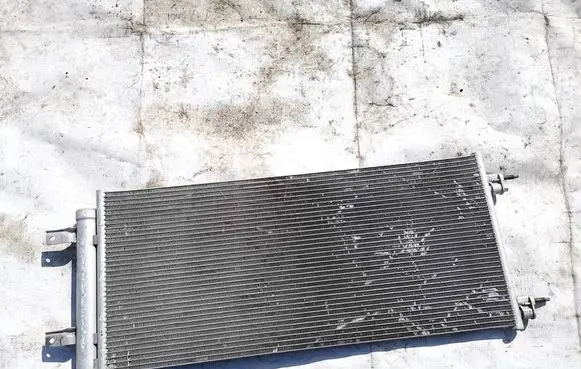A/C cooling radiator (condenser)
