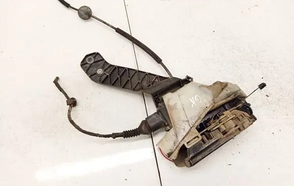 Skoda Superb B5 (3U) Rear door lock 