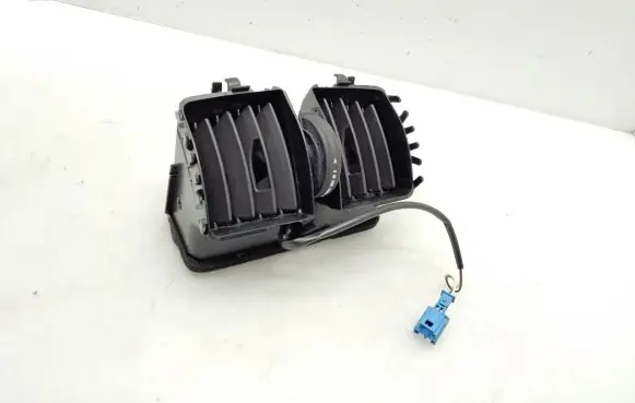 Mercedes-Benz E W212 Rear air vent grill A2048300354