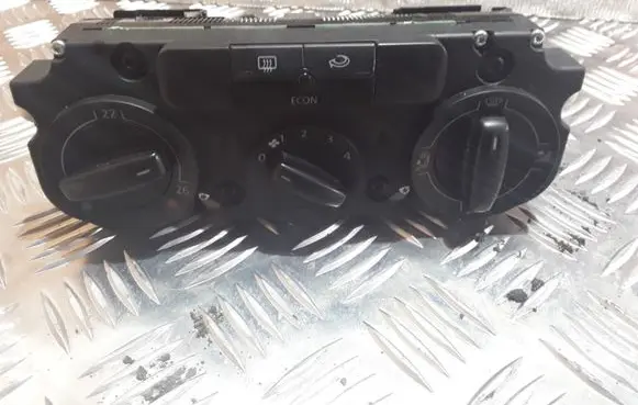 Volkswagen Golf V Climate control unit