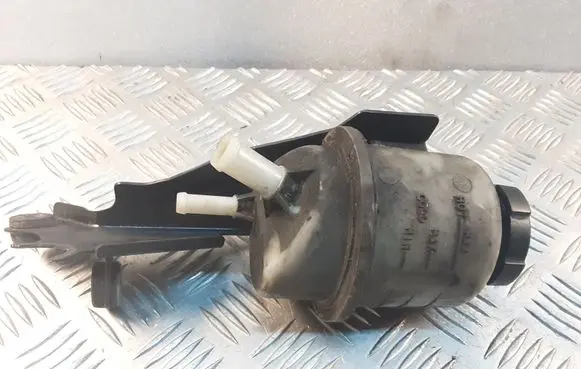 Nissan Pathfinder R51 Power steering fluid tank/reservoir