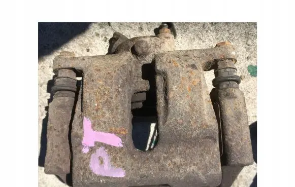 Land Rover Discovery 3 - LR3 Rear brake caliper