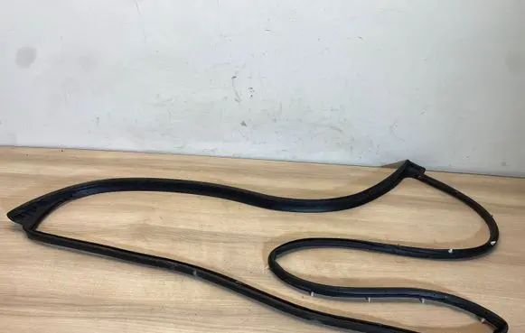 Hyundai Tucson IV NX4 Rubber seal front coupe door 