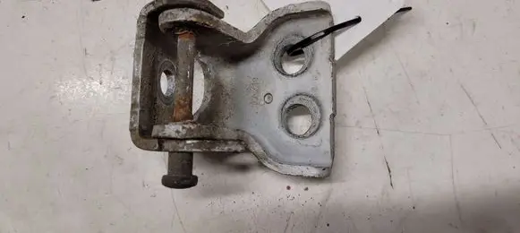 Citroen Berlingo Front door lower hinge 