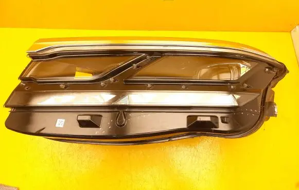 Volkswagen Touareg III Headlight/headlamp 761941081 1EX01314305