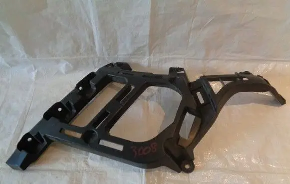 Peugeot 3008 II Rear bumper mounting bracket 9811280380