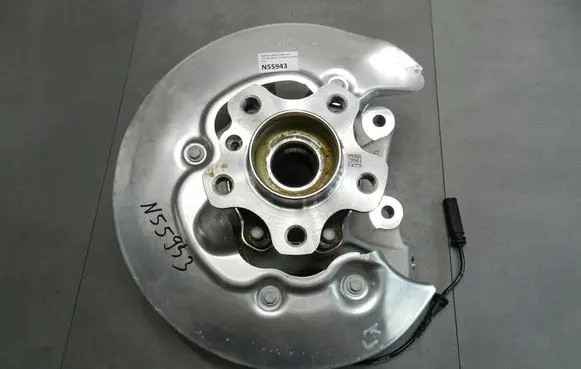 BMW 3 G20 G21 Rear wheel hub 6879533