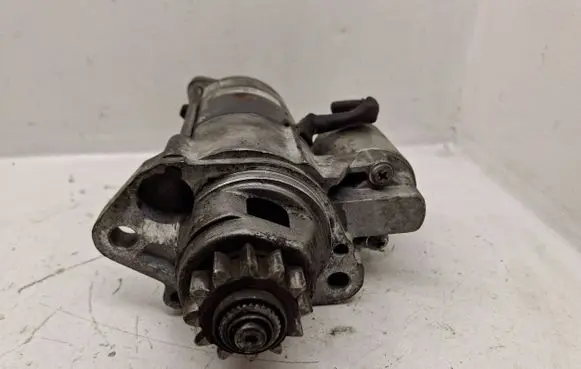 Nissan X-Trail T30 Starter motor