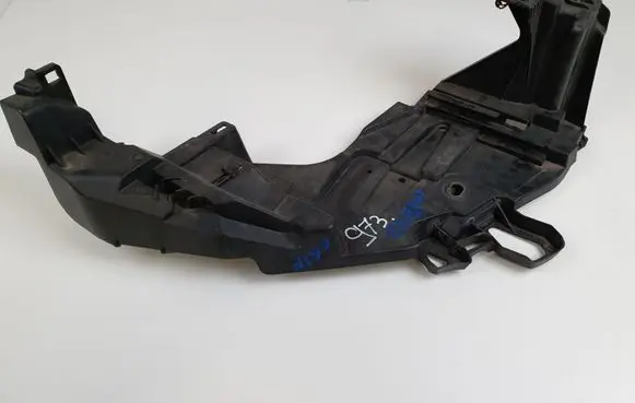 Renault Megane III Headlight/headlamp mounting bracket 622225493R