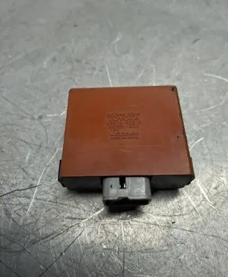 Toyota Hilux (N80, N90, N100, N110) Other relay 8591433010 1650002021