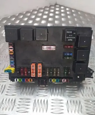 Mercedes-Benz S W221 Fuse module A2215403250 08022178 A2215450801