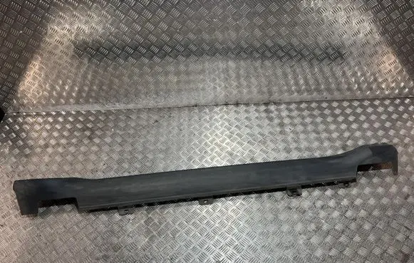 Honda HR-V Front sill (body part) DG21258