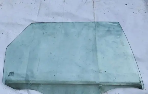 Nissan Primera Rear door window glass