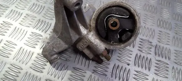 Volvo S40, V40 Engine mount bracket 3318030