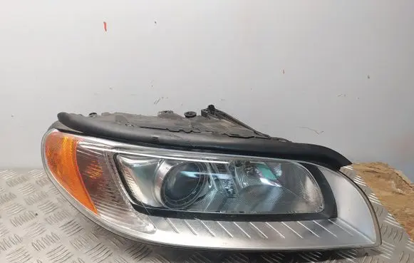 Volvo S80 Headlight/headlamp 30796130