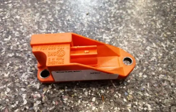 Skoda Fabia Mk2 (5J) Airbag deployment crash/impact sensor 1T0909606A