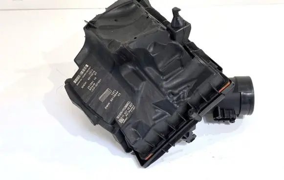BMW 2 F45 Air filter box 8513916