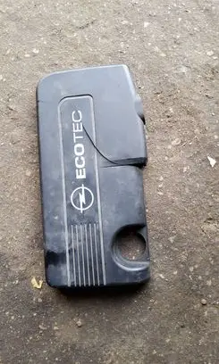 Opel Zafira B Engine cover (trim) 55586051