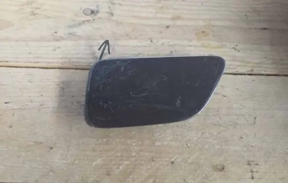 Nissan Leaf II (ZE1) Front tow hook cap/cover 622A05SK0A