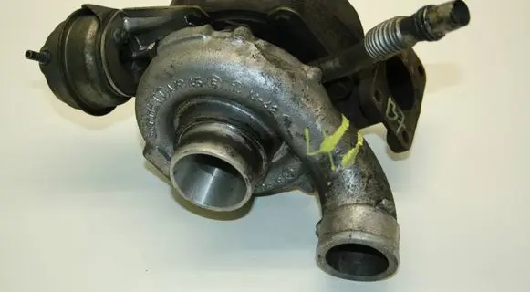 Audi A6 S6 C5 4B Turbo 059145701S