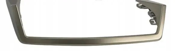 Rear bumper trim bar molding