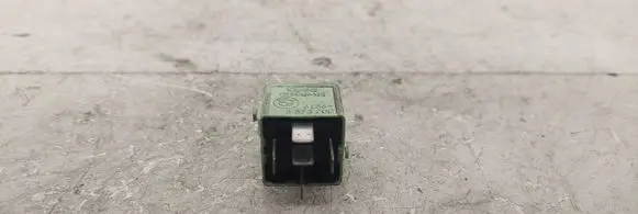 BMW 5 E39 Other relay V23134K5X312 8373700 6136