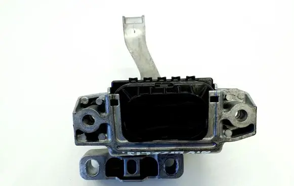 Skoda Octavia Mk4 Engine mount bracket 5WA199262H