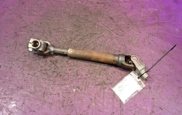 Toyota Auris 150 Steering column universal joint