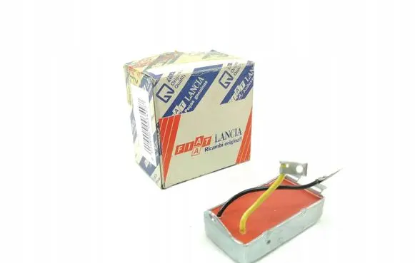 Lancia Delta I Brake fluid reservoir filler cap with level sensor 9941767