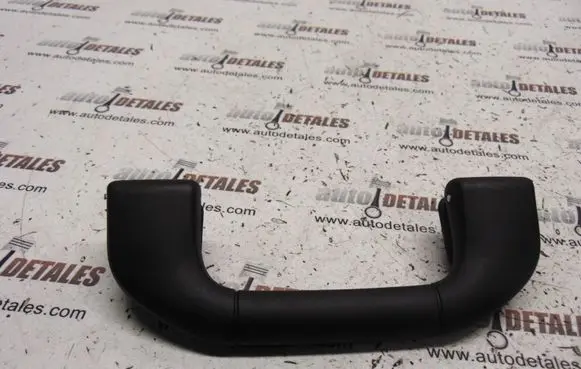 Mercedes-Benz E W212 Front interior roof grab handle A2048100051