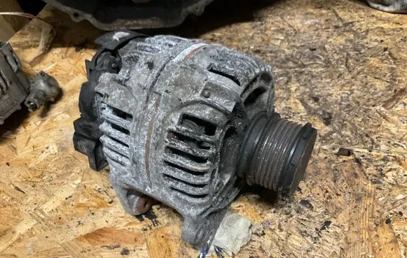 Seat Alhambra (Mk1) Generator/alternator 038903023L 0124325001