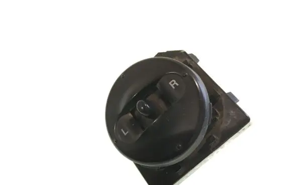 KIA Sorento Wing mirror switch
