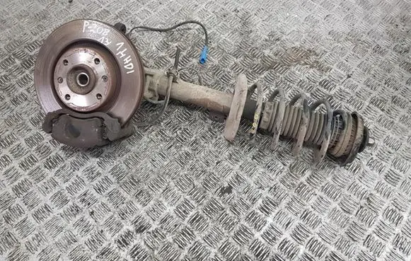 Peugeot 208 Front wheel hub spindle knuckle