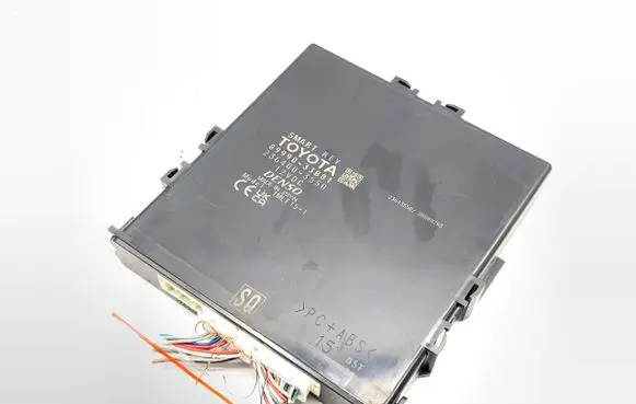 Toyota Camry VIII XV70 Other control units/modules 89990-33B01