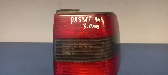 Volkswagen PASSAT B4 Rear/tail lights 3A5945257