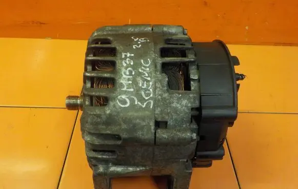 Renault Scenic III - Grand scenic III Generator/alternator 231000543R 231000543R1
