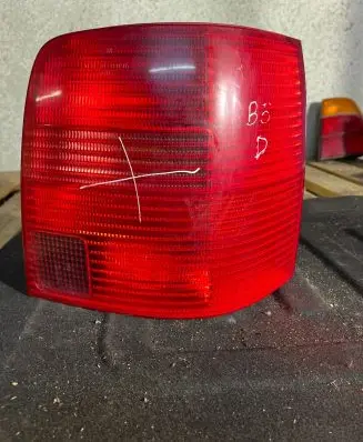 Volkswagen PASSAT B5 Rear/tail lights 3B9945112J