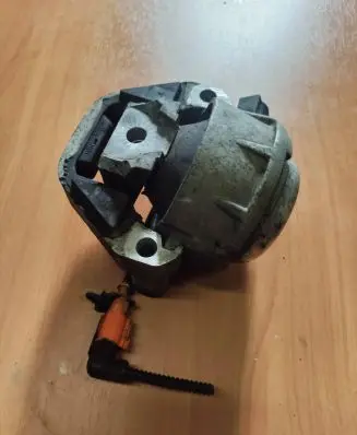 Audi A6 S6 C7 4G Engine mount bracket