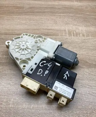 Citroen C4 I Front door window regulator motor 503620090300 996396103