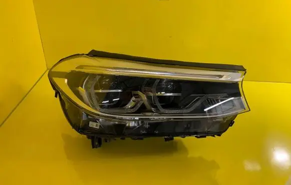 BMW 6 G32 Gran Turismo Headlight/headlamp 7496444-02
