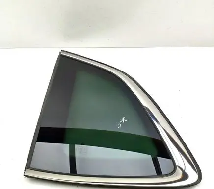 Volkswagen Tiguan Rear side window 571845041K