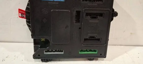 Renault Megane III Comfort/convenience module 284B13640R S180098201