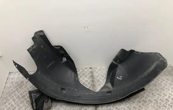 Chrysler 300 - 300C Front wheel arch liner splash guards