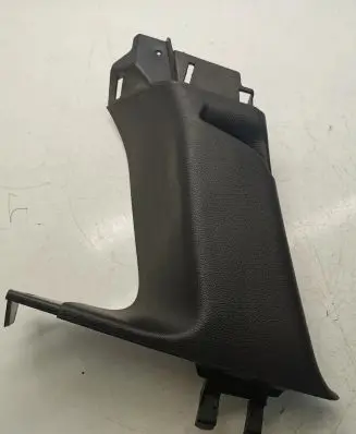 Jeep Grand Cherokee (D) pillar trim (bottom) 1GP02DX9AC