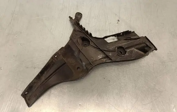 Audi A3 S3 8V Rear bumper mounting bracket 8V4807377A