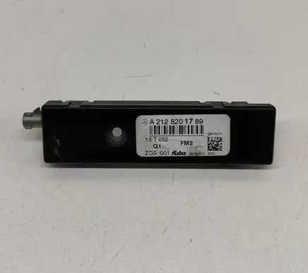Mercedes-Benz CLS C218 X218 Aerial antenna amplifier A2128201789