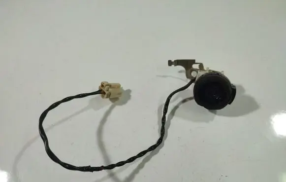Toyota Avensis Verso Front door speaker 